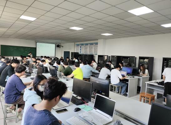 米兰2025届毕业生第一批职业技能等级认定顺利开展